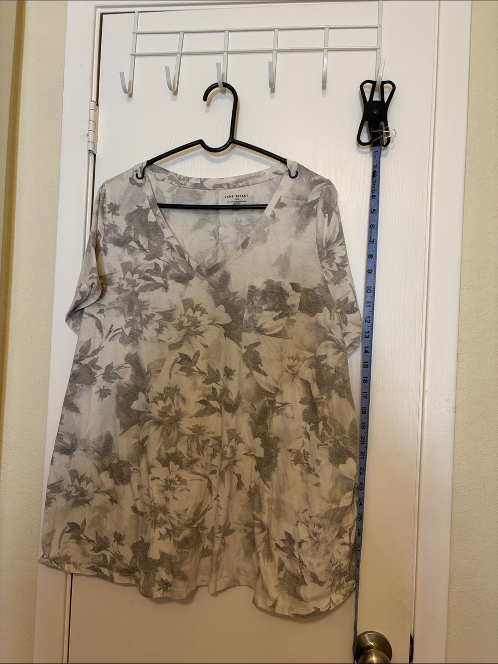 Lane Bryant Gray Floral V-Neck Tunic Top
